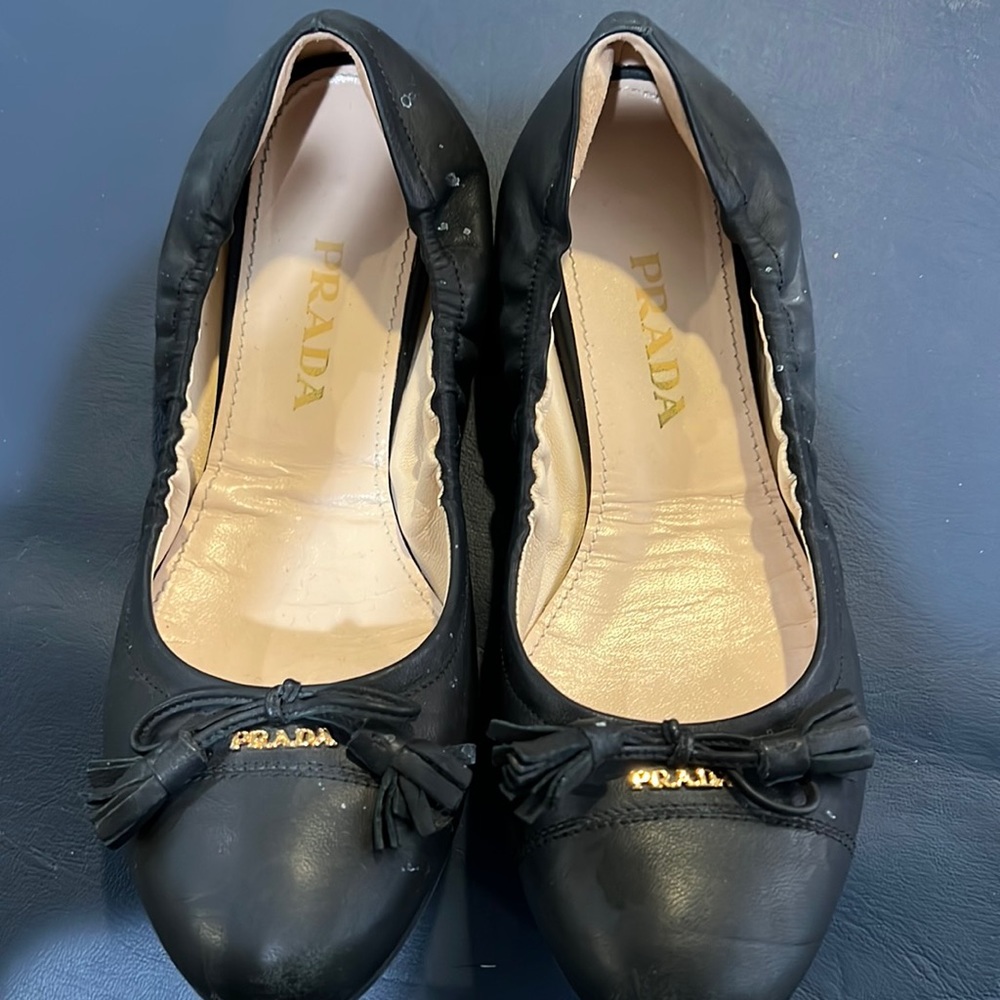 Woman’s black Prada ballet flat with tassel size 37